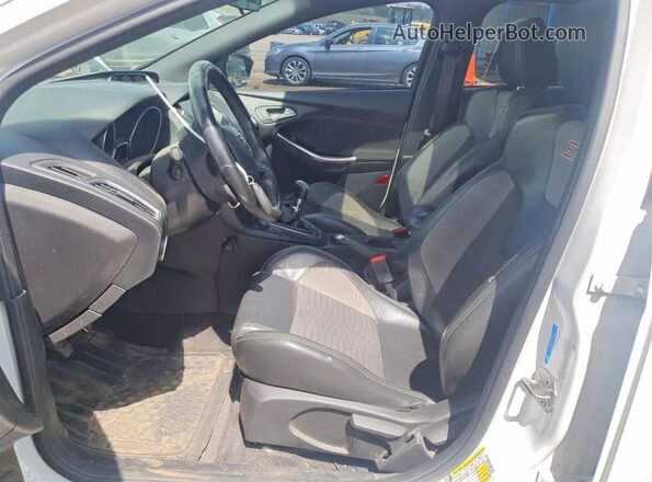 1FADP3L94JL289785 2018 FORD FOCUS White Vista interior delantera