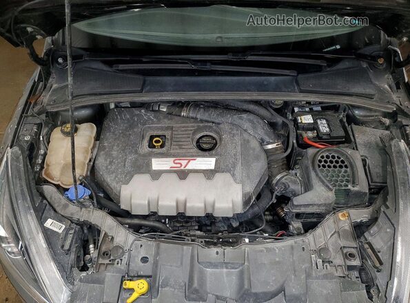 1FADP3L96JL265245 2018 FORD FOCUS Gray Rear interior view