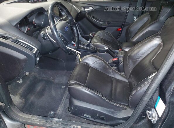 1FADP3L96JL265245 2018 FORD FOCUS Gray Front interior view