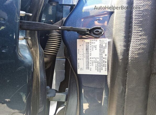 1FADP3L97JL205264 2018 FORD FOCUS Blue Vista del compartimento del motor