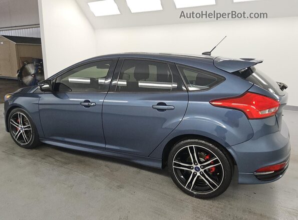 1FADP3L97JL205264 2018 FORD FOCUS Blue 