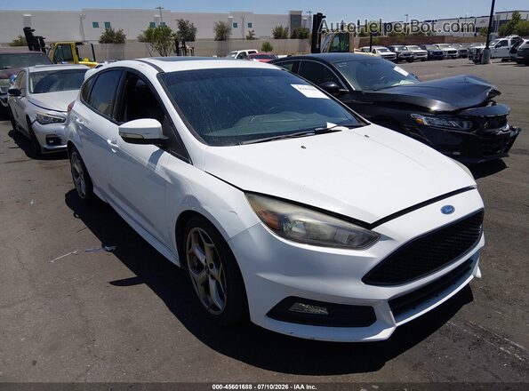 1FADP3L99GL212984 2016 FORD FOCUS ST White Вид задньої частини салону