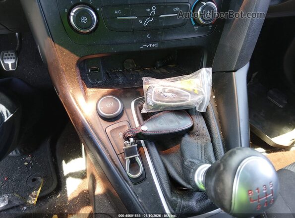 1FADP3L99GL212984 2016 FORD FOCUS ST White Вид панелі приладів