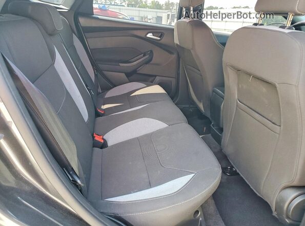 1FADP3L99JL332274 2018 FORD FOCUS Gray Հետևի նստատեղերի տեսք