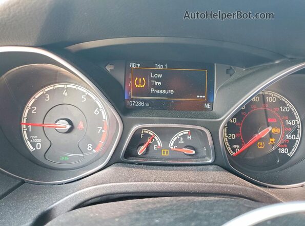 1FADP3L99JL332274 2018 FORD FOCUS Gray Սարքավորումների վահանակի տեսք