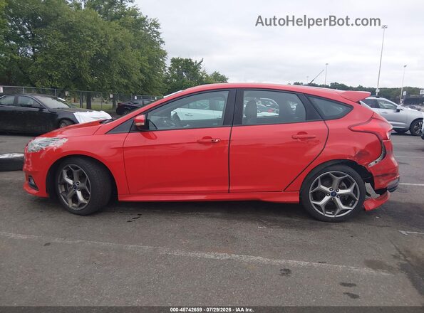 1FADP3L9XHL234140 2017 FORD FOCUS Red Вид спереду