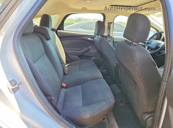 1FADP3M20HL298267 2017 FORD FOCUS White უკანა სავარძლების ხედი