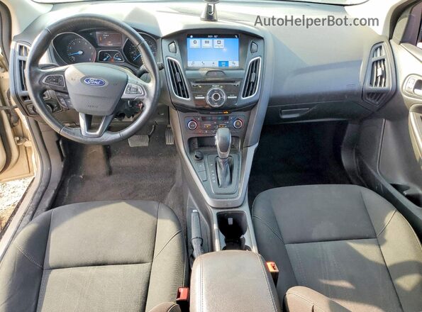 1FADP3M20JL210159 2018 FORD FOCUS Бежевый Вид панели приборов