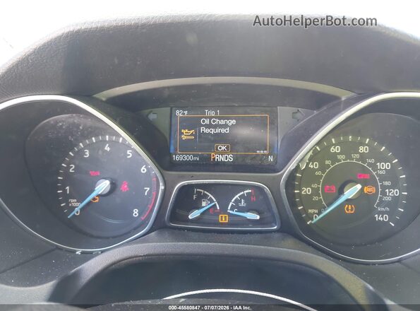 1FADP3M20JL223963 2018 FORD FOCUS Gray Widok tylnych siedzeń
