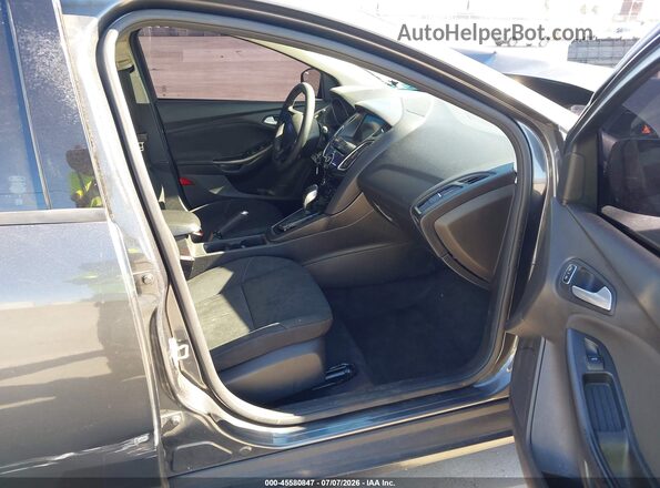 1FADP3M20JL223963 2018 FORD FOCUS Gray Widok wnętrza z przodu