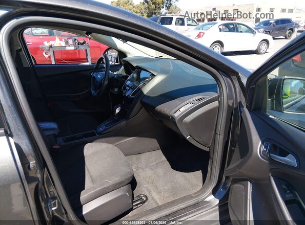 1FADP3M21JL230985 2018 FORD FOCUS Gray Вид салону спереду