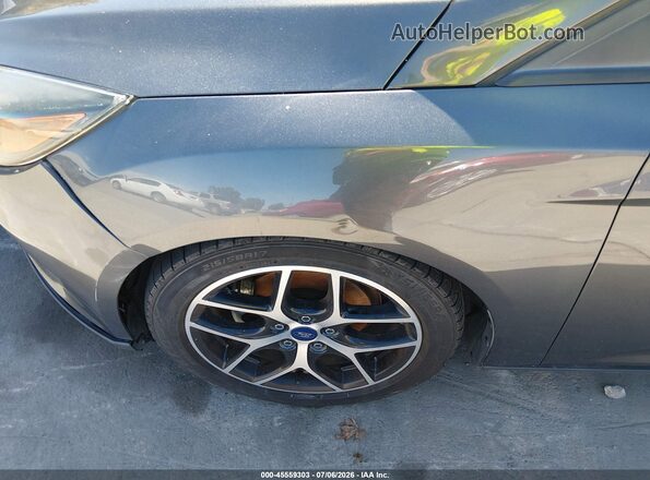 1FADP3M21JL230985 2018 FORD FOCUS Gray 