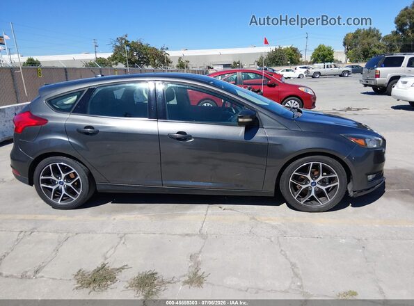 1FADP3M21JL230985 2018 FORD FOCUS Gray Вид задньої частини салону