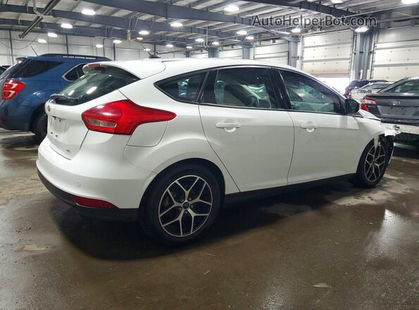 1FADP3M23JL272087 2018 FORD FOCUS White Tył prawy