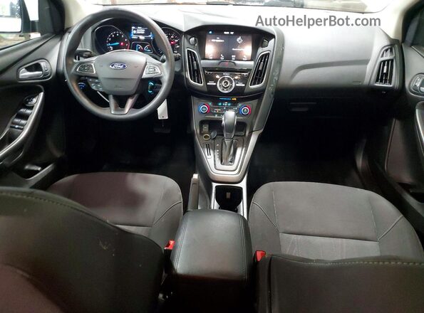1FADP3M23JL272087 2018 FORD FOCUS White Widok deski rozdzielczej