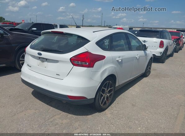 1FADP3M24JL242483 2018 FORD FOCUS White Trasero derecho
