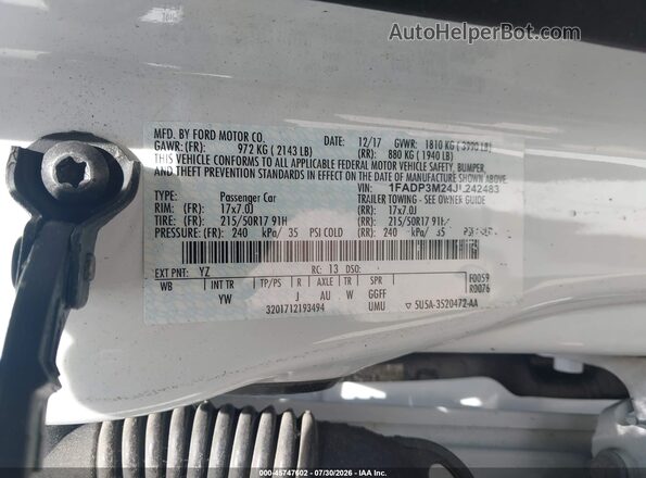1FADP3M24JL242483 2018 FORD FOCUS White Vista del compartimento del motor