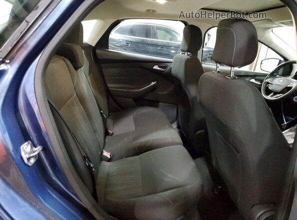 1FADP3M25JL293698 2018 FORD FOCUS Blue Vista de los asientos traseros