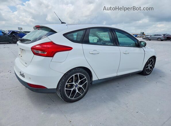 1FADP3M26JL241061 2018 FORD FOCUS Белый Задняя правая четверть