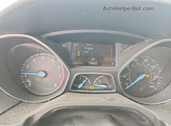 1FADP3M26JL241061 2018 FORD FOCUS Белый Вид щитка приборов