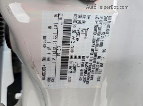1FADP3M26JL241061 2018 FORD FOCUS Белый Вид подкапотного пространства