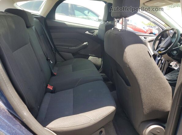 1FADP3M26JL266204 2018 FORD FOCUS Blue Vista de los asientos traseros