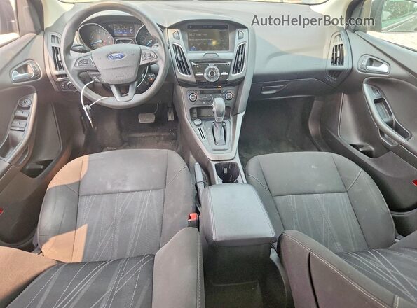 1FADP3M27HL202702 2017 FORD FOCUS Gray Вид панелі приладів