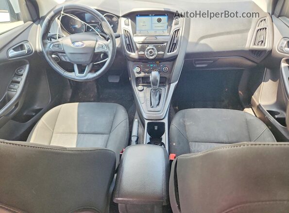 1FADP3M27HL313007 2017 FORD FOCUS White Vista del salpicadero
