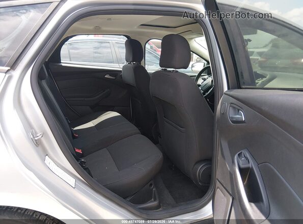 1FADP3M29HL232011 2017 FORD FOCUS Gray Widok naklejki z numerem VIN