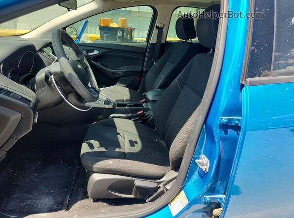 1FADP3M2XHL244460 2017 FORD FOCUS Blue Widok wnętrza z przodu