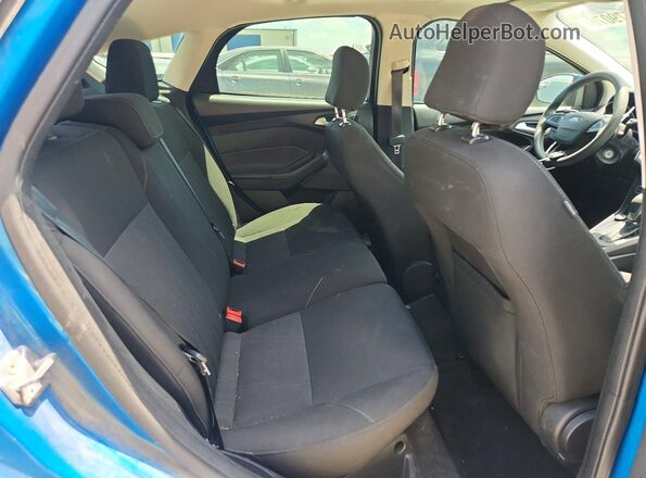 1FADP3M2XHL244460 2017 FORD FOCUS Blue Widok tylnych siedzeń