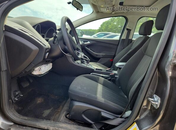1FADP3M2XHL323174 2017 FORD FOCUS Серый Вид салона спереди