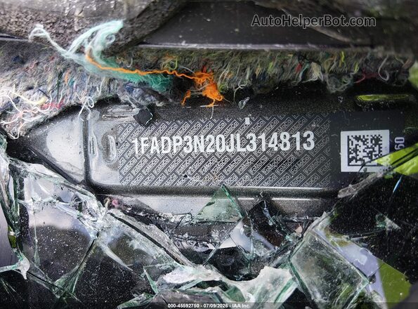1FADP3N20JL314813 2018 FORD FOCUS Gray Widok wnętrza z tyłu