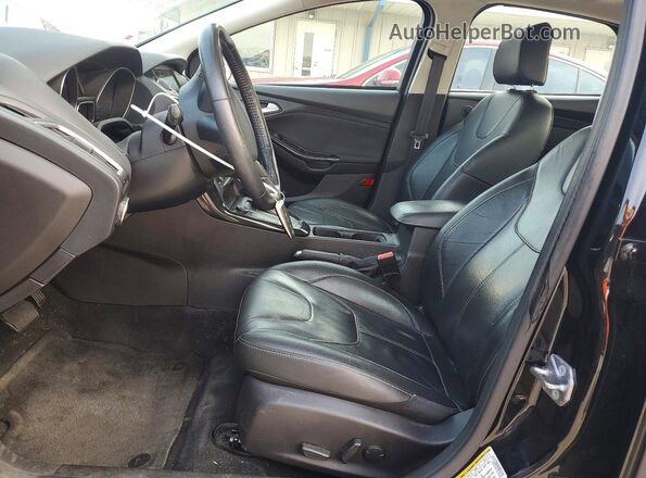 1FADP3N21JL323858 2018 FORD FOCUS Black წინა სალონის ხედი