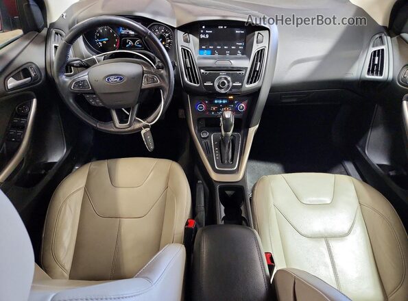 1FADP3N23GL330495 2016 FORD FOCUS Maroon Dashboard view