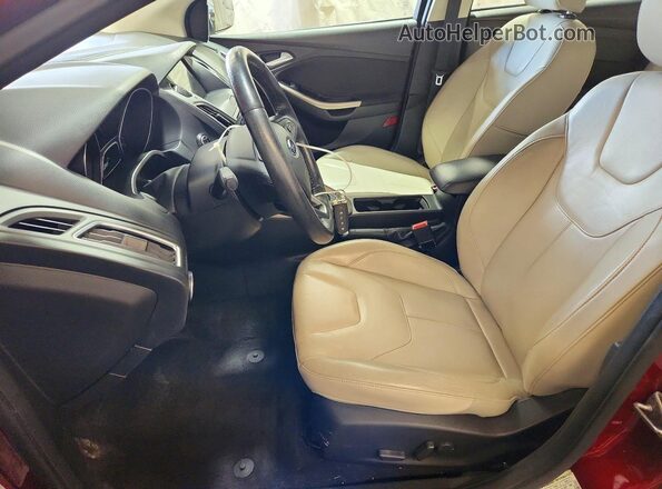 1FADP3N23GL330495 2016 FORD FOCUS Maroon Front interior view