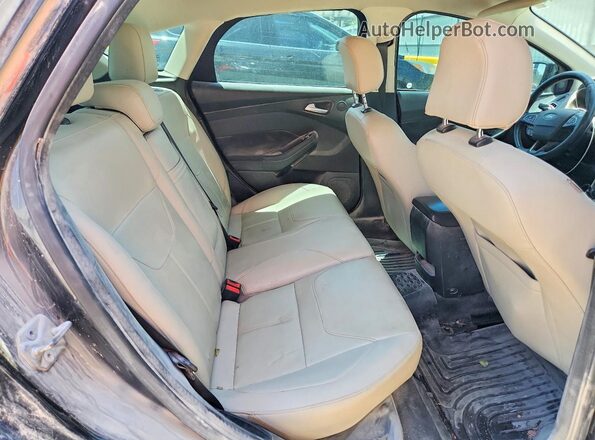 1FADP3N25GL256223 2016 FORD FOCUS Black Rear seats view