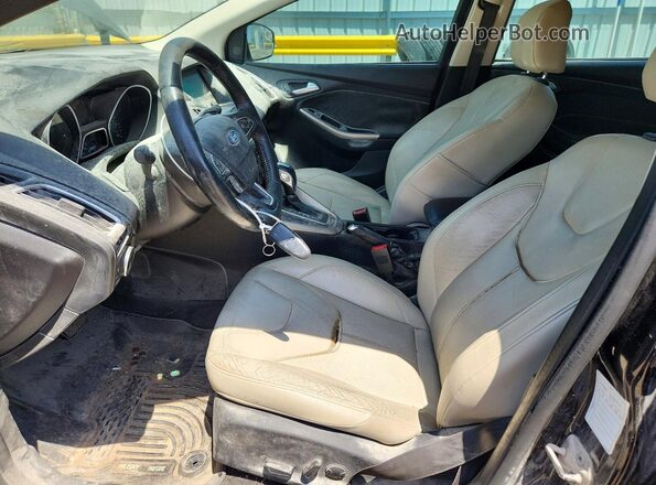 1FADP3N25GL256223 2016 FORD FOCUS Black Front interior view