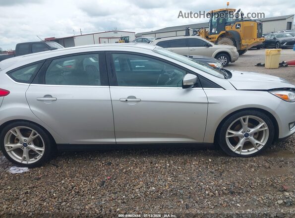 1FADP3N26GL210626 2016 FORD FOCUS Silver Вид задньої частини салону