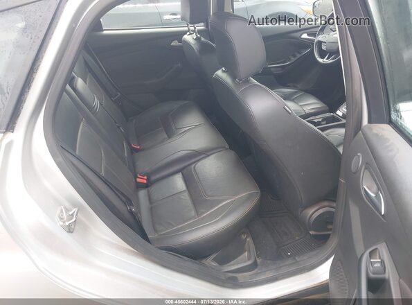 1FADP3N26GL210626 2016 FORD FOCUS Silver Вид наклейки з VIN-кодом