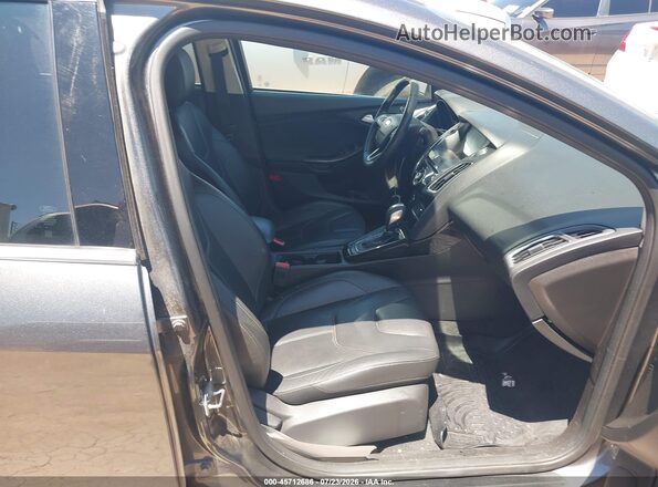 1FADP3N26GL407392 2016 FORD FOCUS Gray Vista interior delantera
