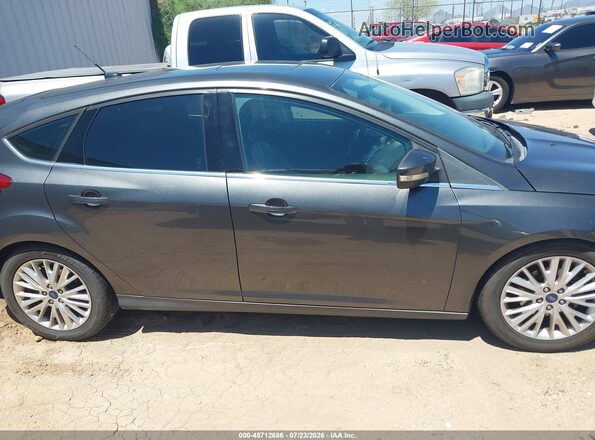 1FADP3N26GL407392 2016 FORD FOCUS Gray Vista interior trasera
