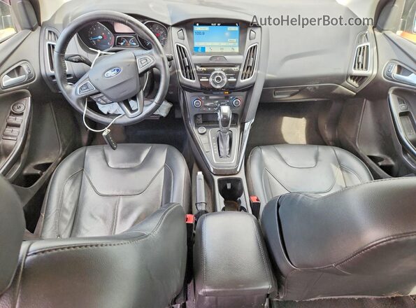 1FADP3N26HL333957 2017 FORD FOCUS Black Առջևի վահանակի տեսք