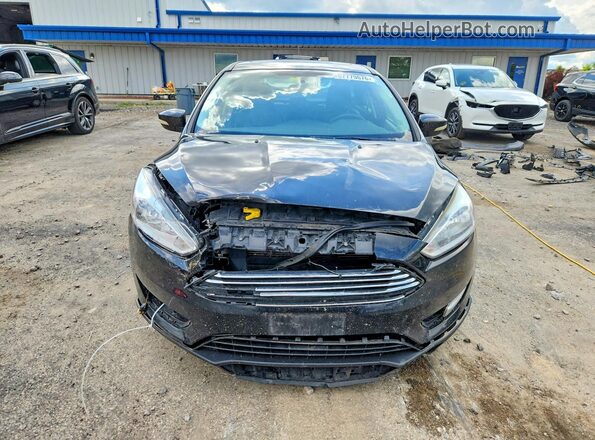 1FADP3N26HL333957 2017 FORD FOCUS Black Դիմացի տեսք