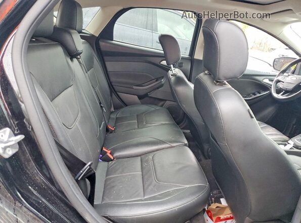 1FADP3N26HL334770 2017 FORD FOCUS Черный Вид задних сидений
