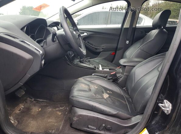 1FADP3N26HL334770 2017 FORD FOCUS Черный Вид салона спереди