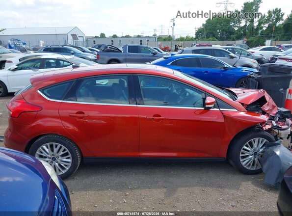 1FADP3N28JL303221 2018 FORD FOCUS Red Rear interior view