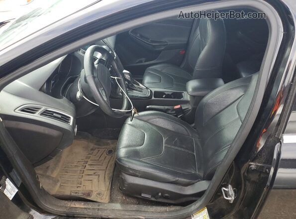 1FADP3N29HL329000 2017 FORD FOCUS Black წინა სალონის ხედი
