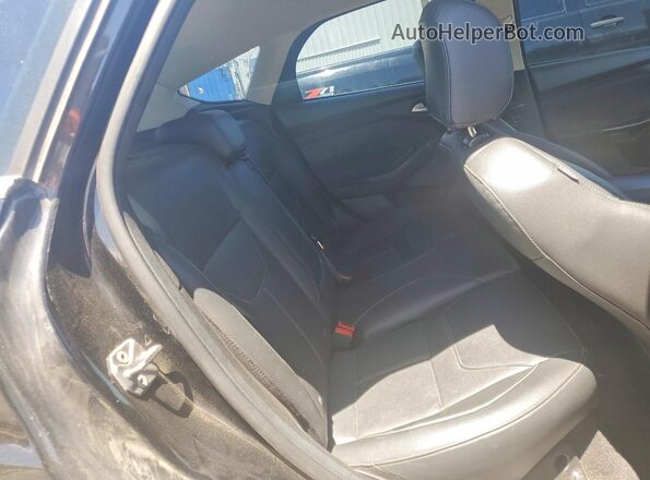 1FADP3N29HL329000 2017 FORD FOCUS Black უკანა სავარძლების ხედი