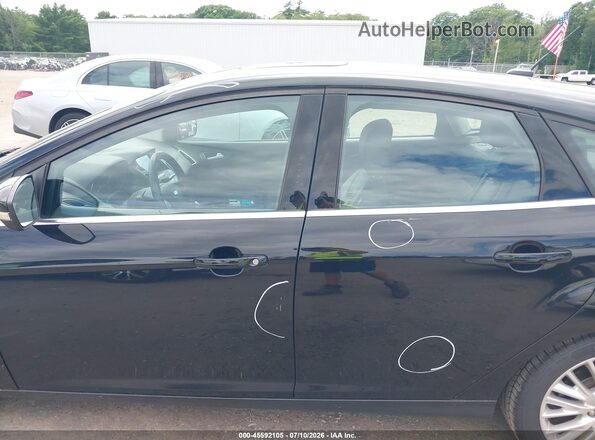 1FADP3N29HL335184 2017 FORD FOCUS Черный 